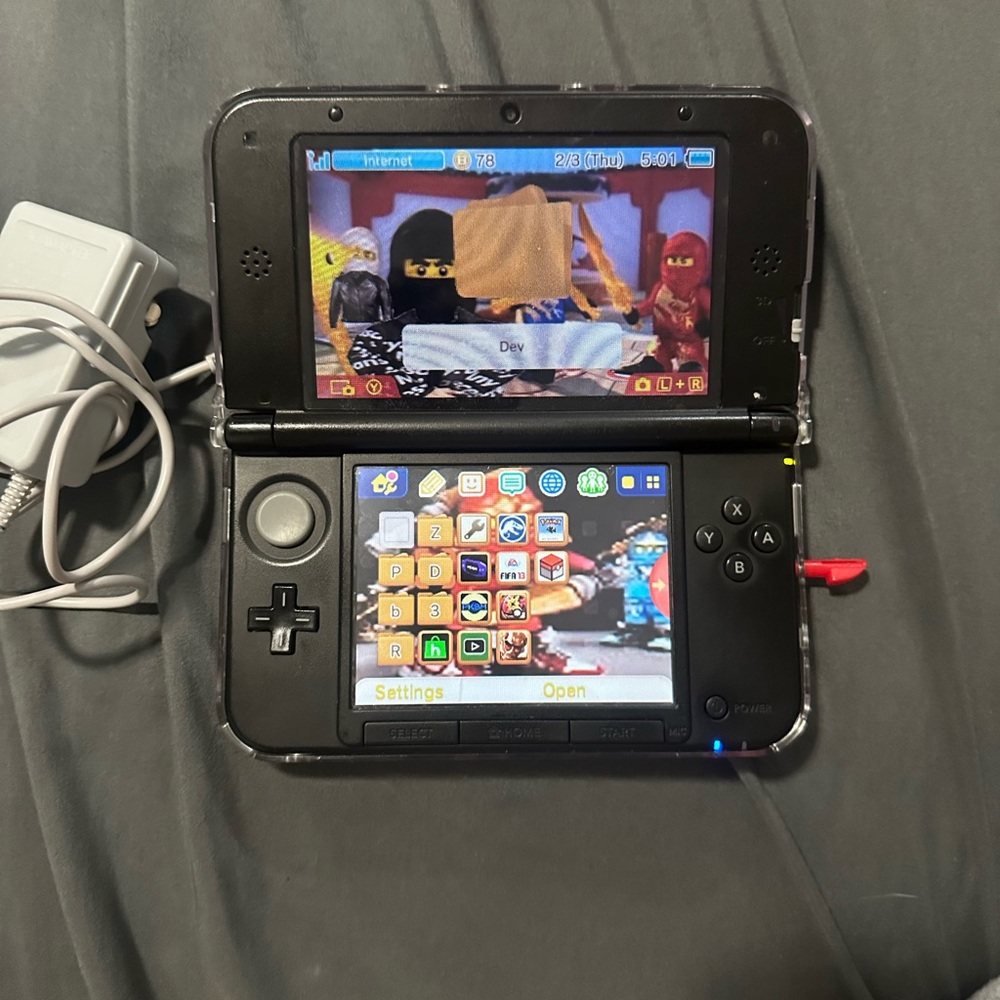 Nintendo 3DS XL Handheld Console - Black